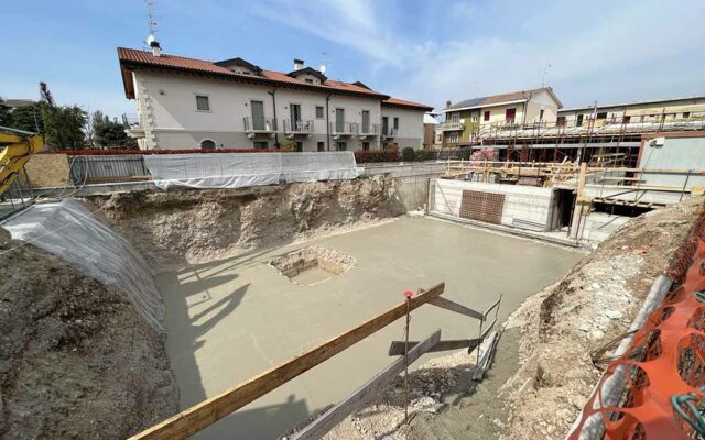 Demolizione villetta e ricostruzione a Villafranca - getto fondamenta